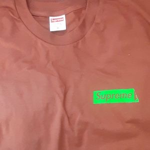 Supreme t shirt never worn